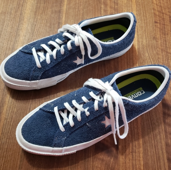 Converse Shoes - Picture 3 of 8